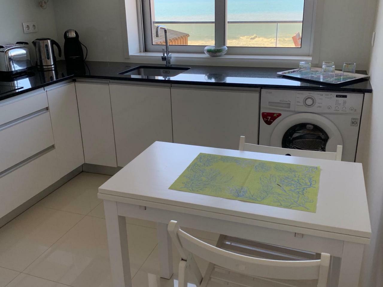 Front Beach Apartment Povoa de Varzim Exterior photo
